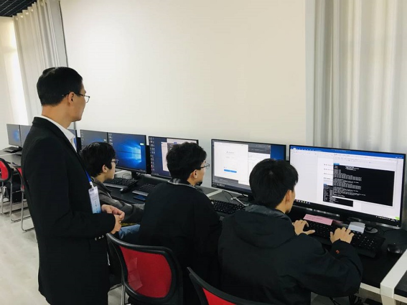 图16：大数据应用开发大赛.jpg
